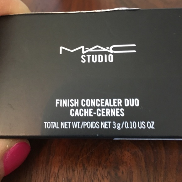 MAC concealer duo - Picture 3 of 3